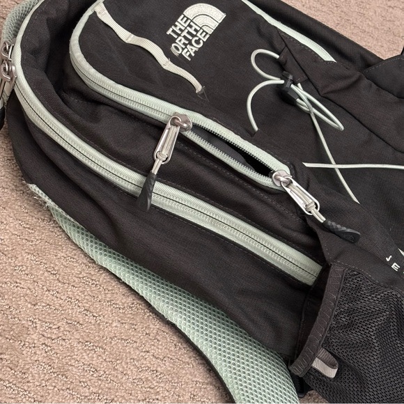 The North Face Womens Jester Backpack - Picture 4 of 10